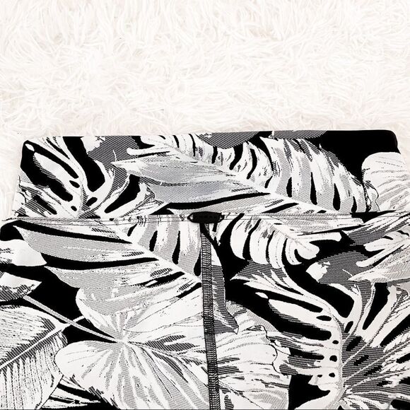 Koral Black White Floral Paradise High Rise Athletic Leggings SZ S NWOT - Picture 8 of 12